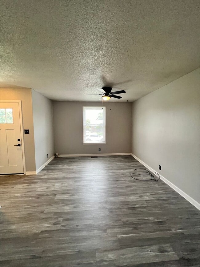 Building Photo - Remodeled home with Basement