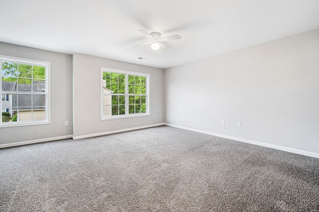 Building Photo - 82 Brookvalley Ct W
