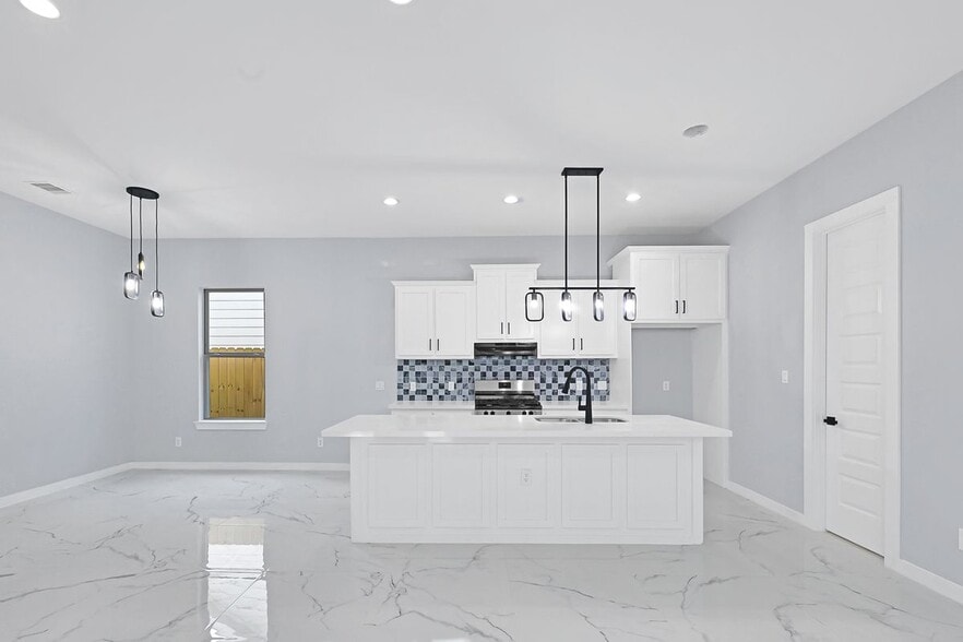 Building Photo - 90 Burress St