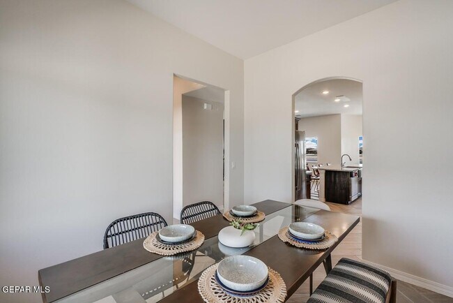 Building Photo - 14604 Pebble Hills Blvd