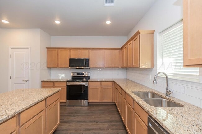 Building Photo - 7511 Beck Dr