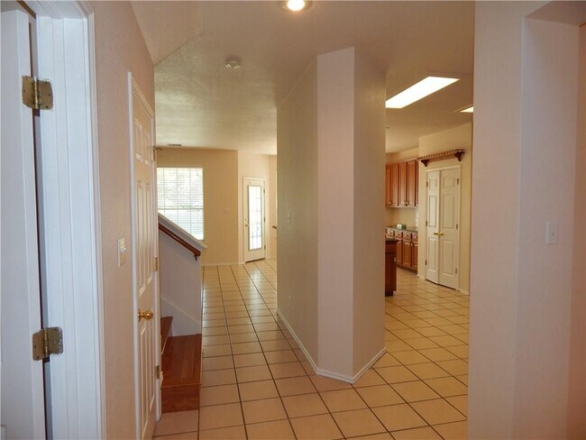 Building Photo - 10909 N Canoa Hills Trail