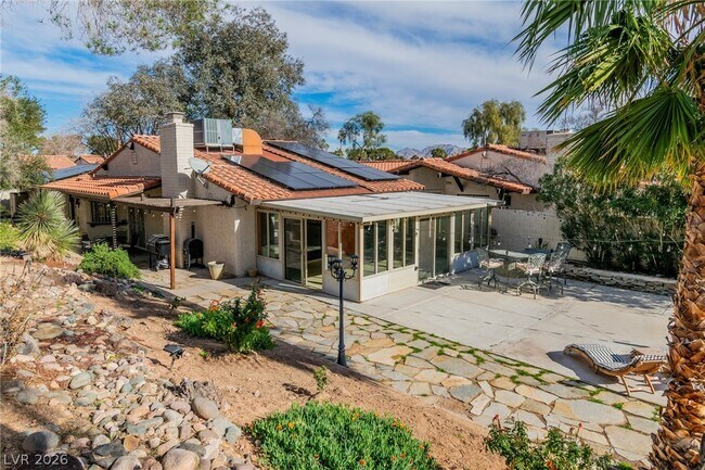 Building Photo - 2457 Swan Ln