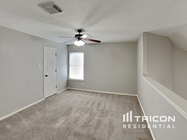 Building Photo - 18432 Sunrise Oaks Ct
