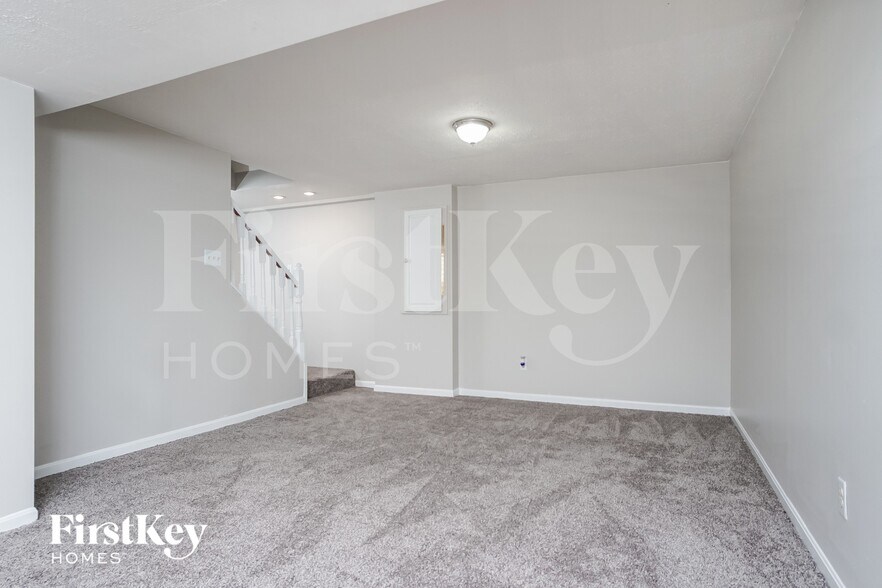 Building Photo - 6806 Spring Arbor Dr