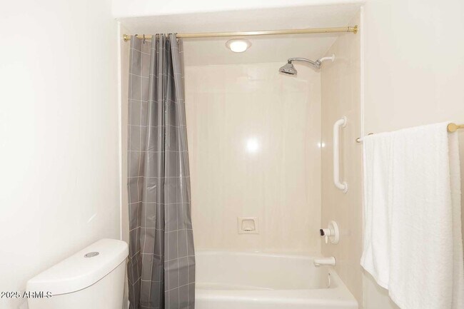 Building Photo - 18510 E Leather Ln