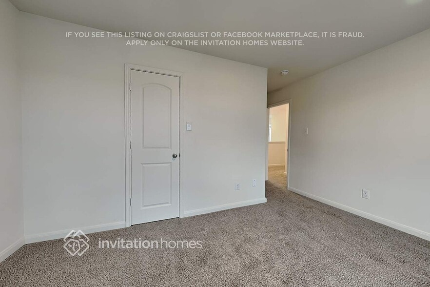 Building Photo - 3032 Chico Dr
