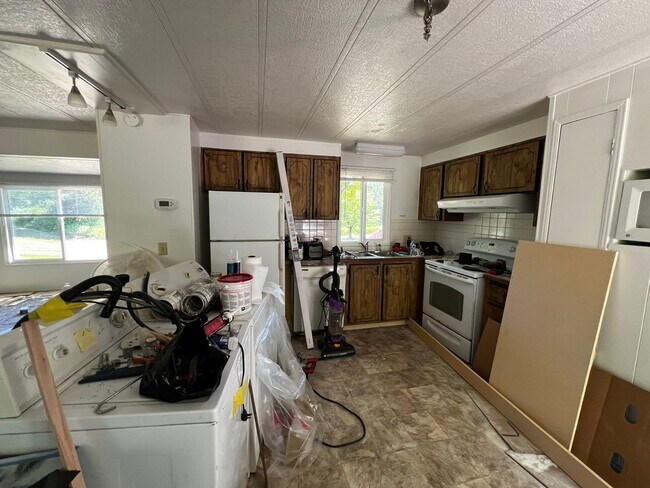 Building Photo - Remodeled 3BD 2BA in Ferndale!