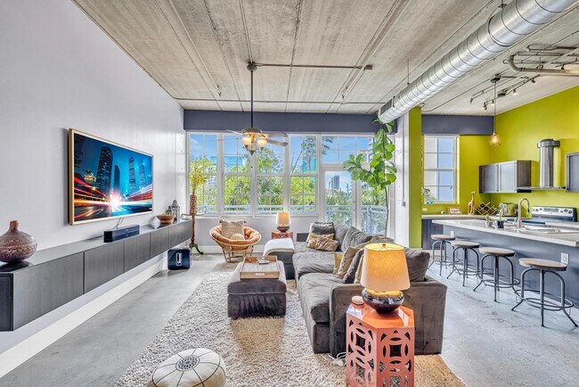 Building Photo - 425 N Andrews Ave