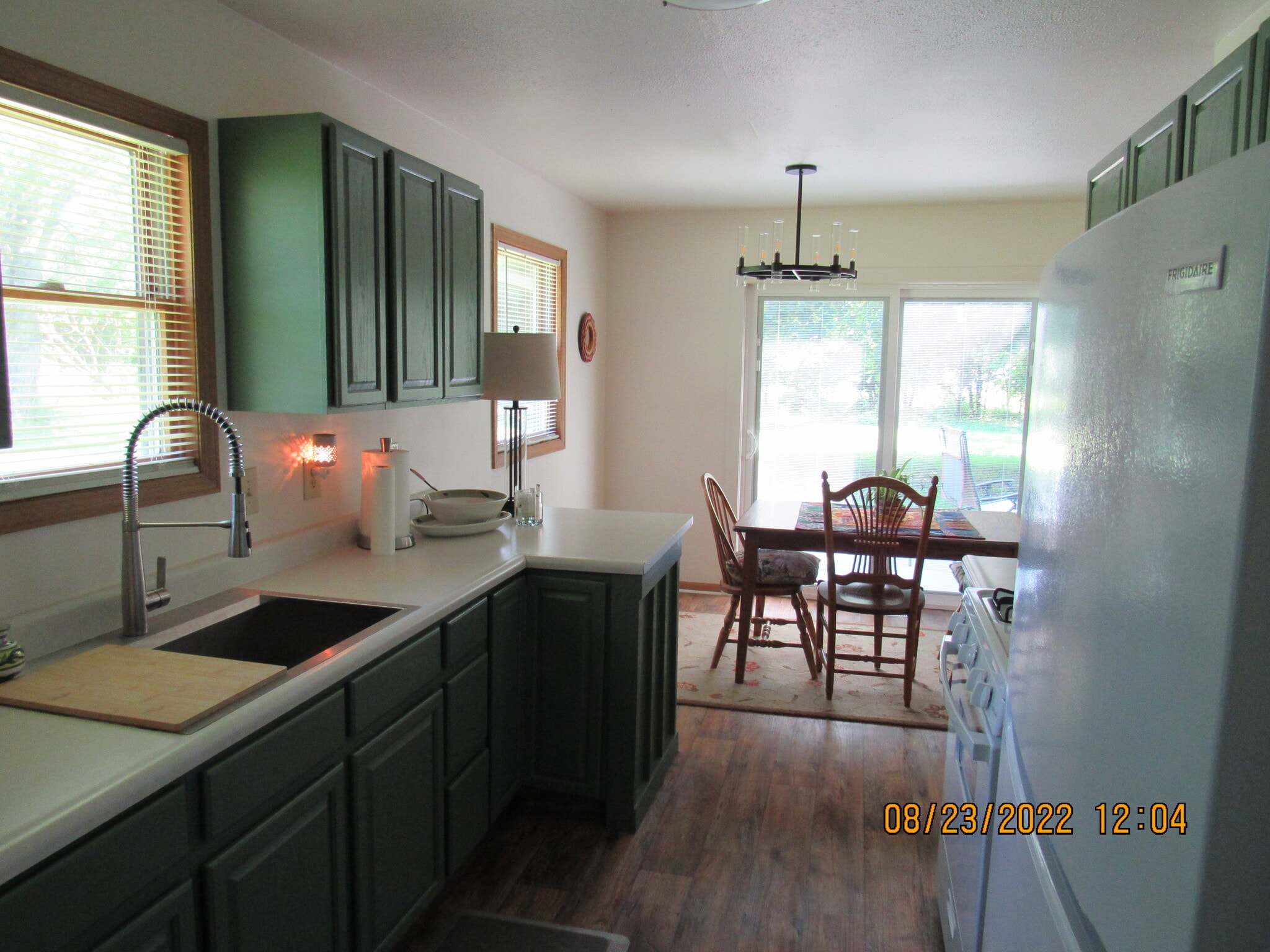 Building Photo - 6452 W Vw Ave