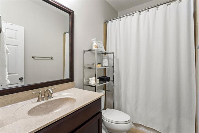 Building Photo - 4324 Laurel Creek Ct SE