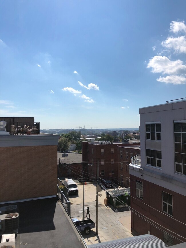 Building Photo - 2422 17th St NW