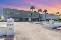 Building Photo - 4800 Ocean Beach Blvd