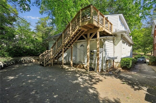 Building Photo - 385 10th St NE