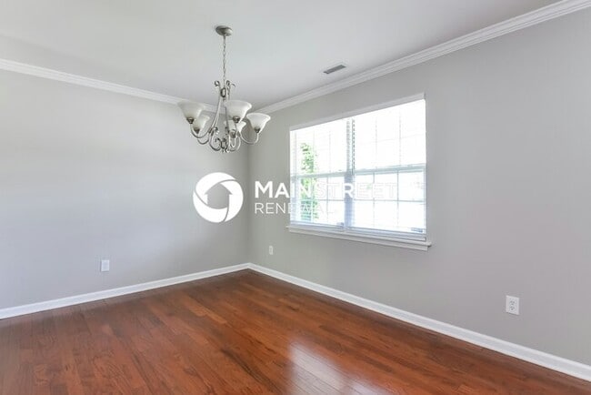 Building Photo - 4 Bedroom Pet-Friendly Home in Fuquay-Varina, NC with Main Street Renewal