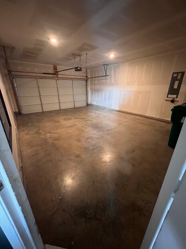 Building Photo - 1510 Ashgrove Pl
