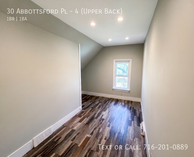 Building Photo - 30 Abbottsford Pl