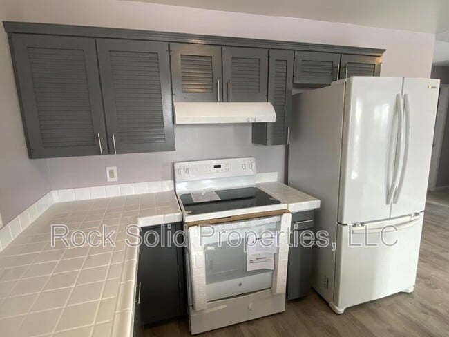 Building Photo - 4703 E 17th St