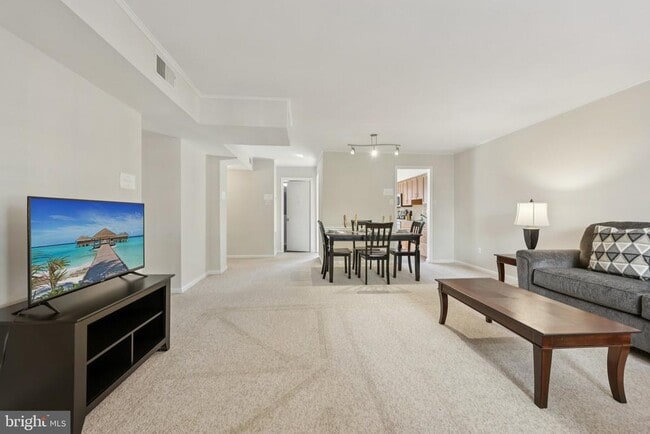 Building Photo - 88 N Bedford St