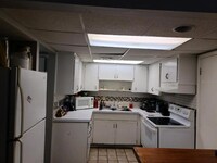 Building Photo - 313 Amherst Ave