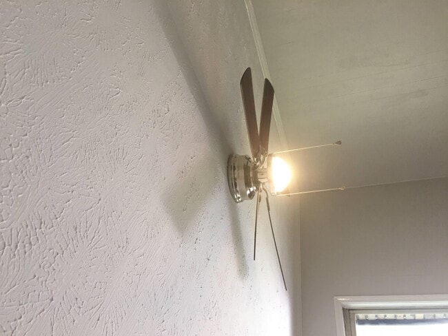 Building Photo - 4168 Loveless Dr