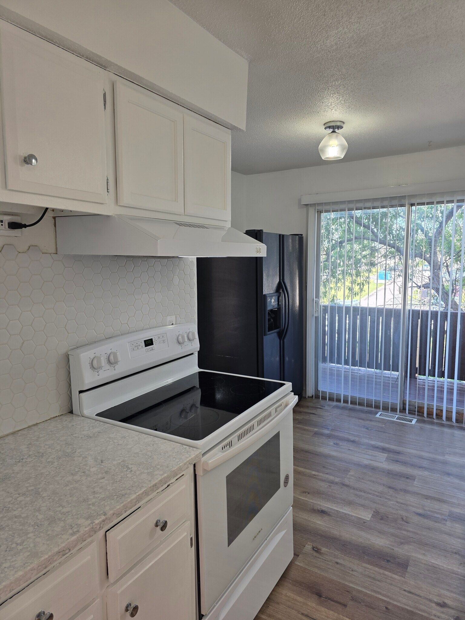 Building Photo - 11260 College Ave