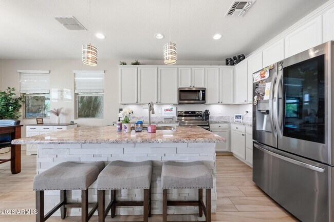 Building Photo - 12644 W Nogales Dr
