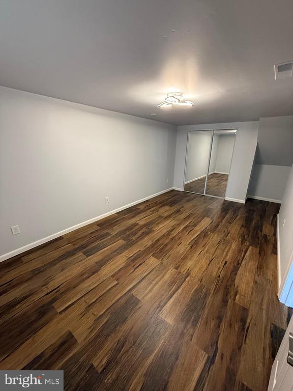Building Photo - 413 Parlin Pl
