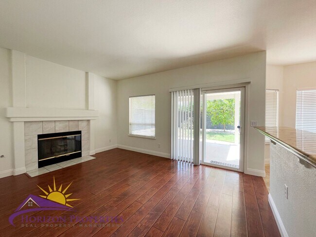 Building Photo - Spacious 5 Bed 3 Bath 2,136 Sq. Ft. Sheldon Pacific Home in Elk Grove