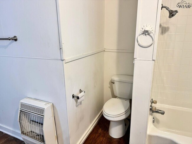 Building Photo - 3008 Cumberland Ave