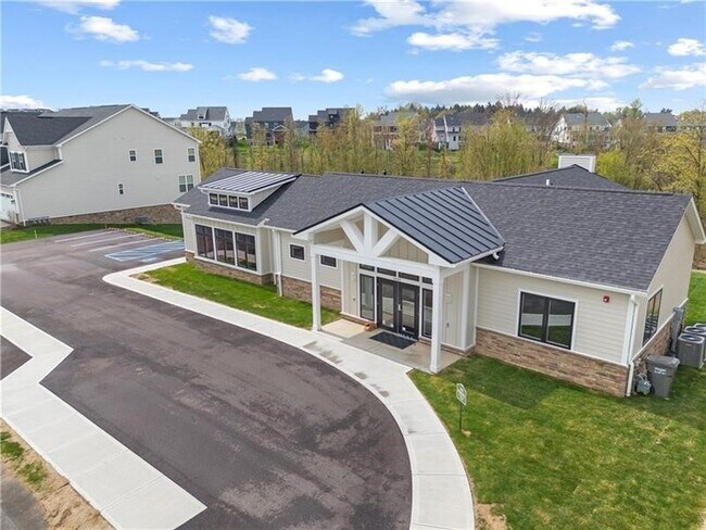 Building Photo - 6804 Sycamore Way