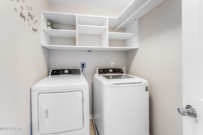 Building Photo - 3435 Cherry Ridge Rd