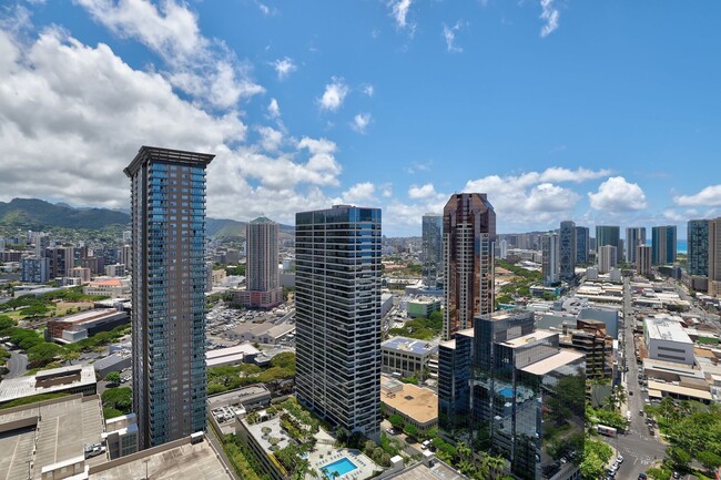 Building Photo - Central AC. Two Parking. High Rise. (RRLLC)