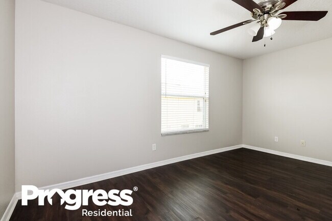 Building Photo - 693 Cresting Oak Cir