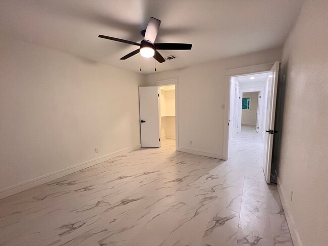 Building Photo - 20156 Russell Dr