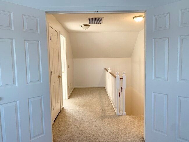 Building Photo - 112 Beacon Park Rd