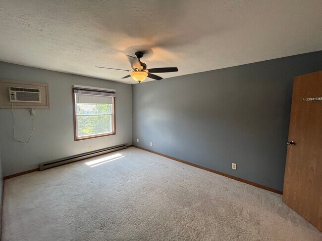 Building Photo - 2541 Neil Armstrong Dr