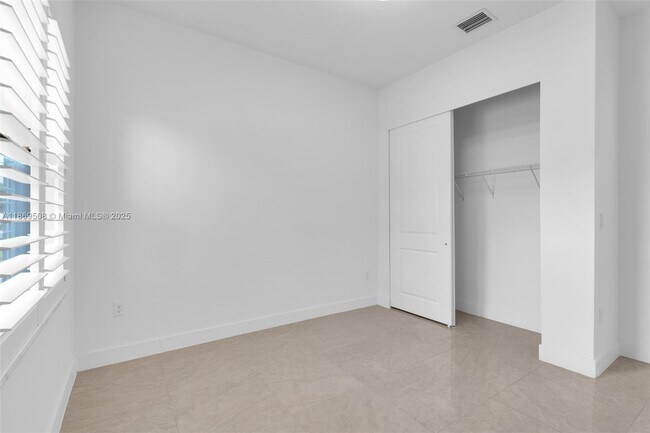 Building Photo - 4538 SW 173rd Ave