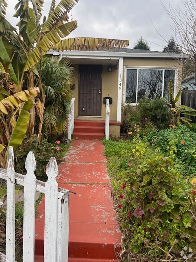 Building Photo - Cute Berkeley Single Family House