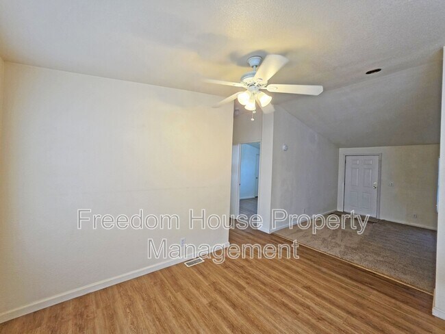 Building Photo - 4400 Vicki Ann Rd