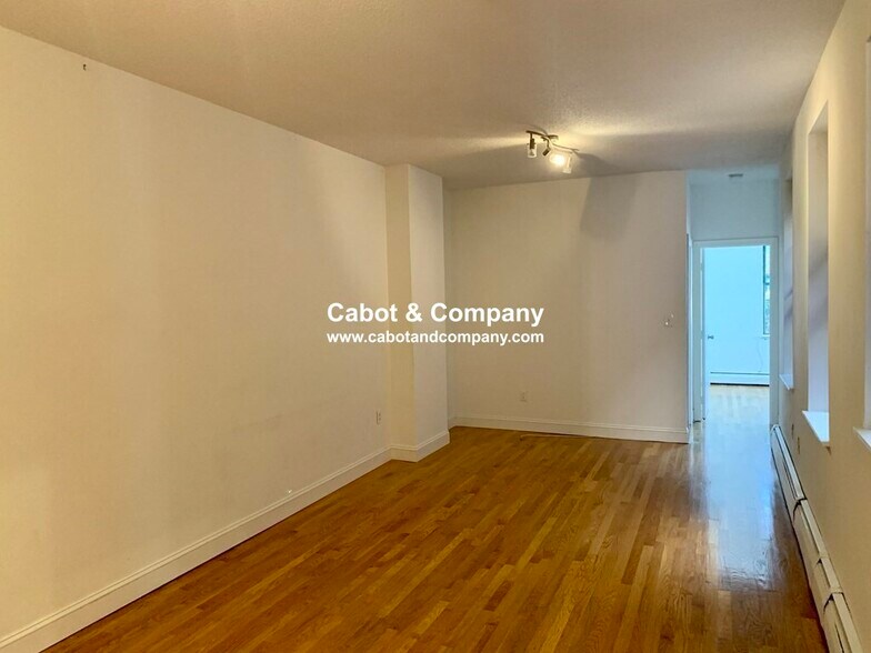 Building Photo - 213 E Berkeley St