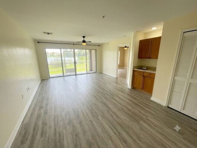 Building Photo - 2607 Emerald Lake Ct