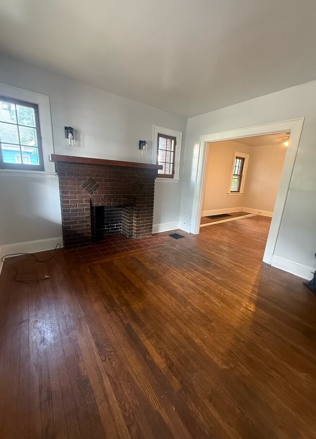 Primary Photo - 1224 Sliker Ave