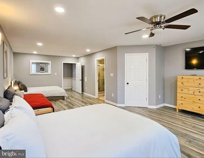 Building Photo - 1212 N King St