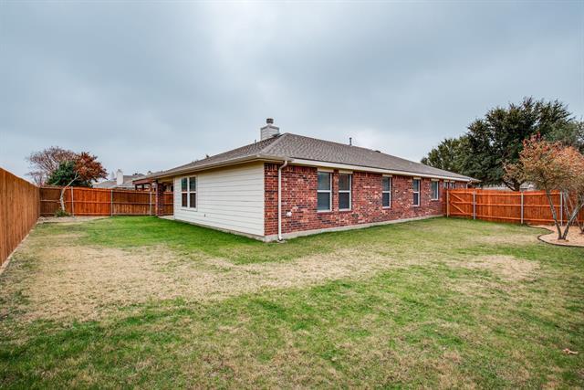 Building Photo - 6940 Willow Crest Dr