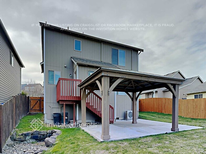 Building Photo - 4007 201st St E