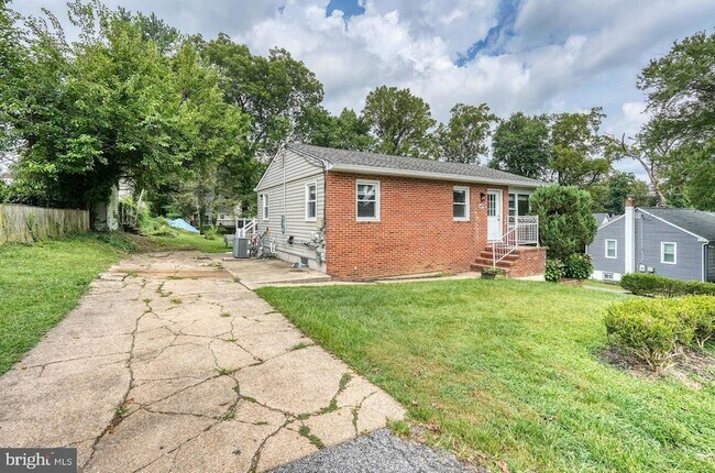 Building Photo - 5808 Meridale Rd