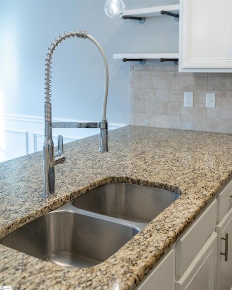 Building Photo - 428 Woodbark Ct