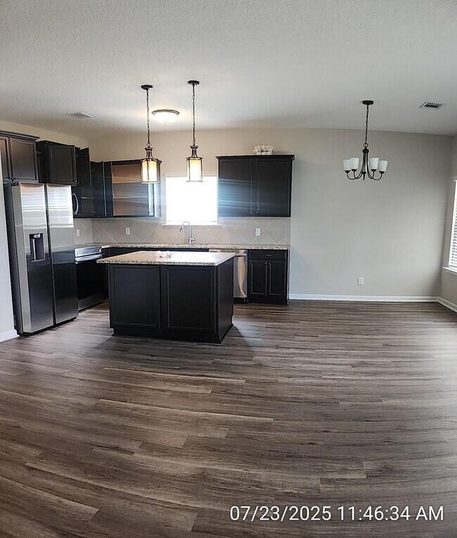 Building Photo - 64 Sunflower Cir NE