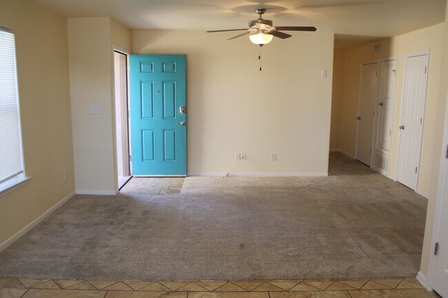 Building Photo - 12928 Hueco Pit Dr
